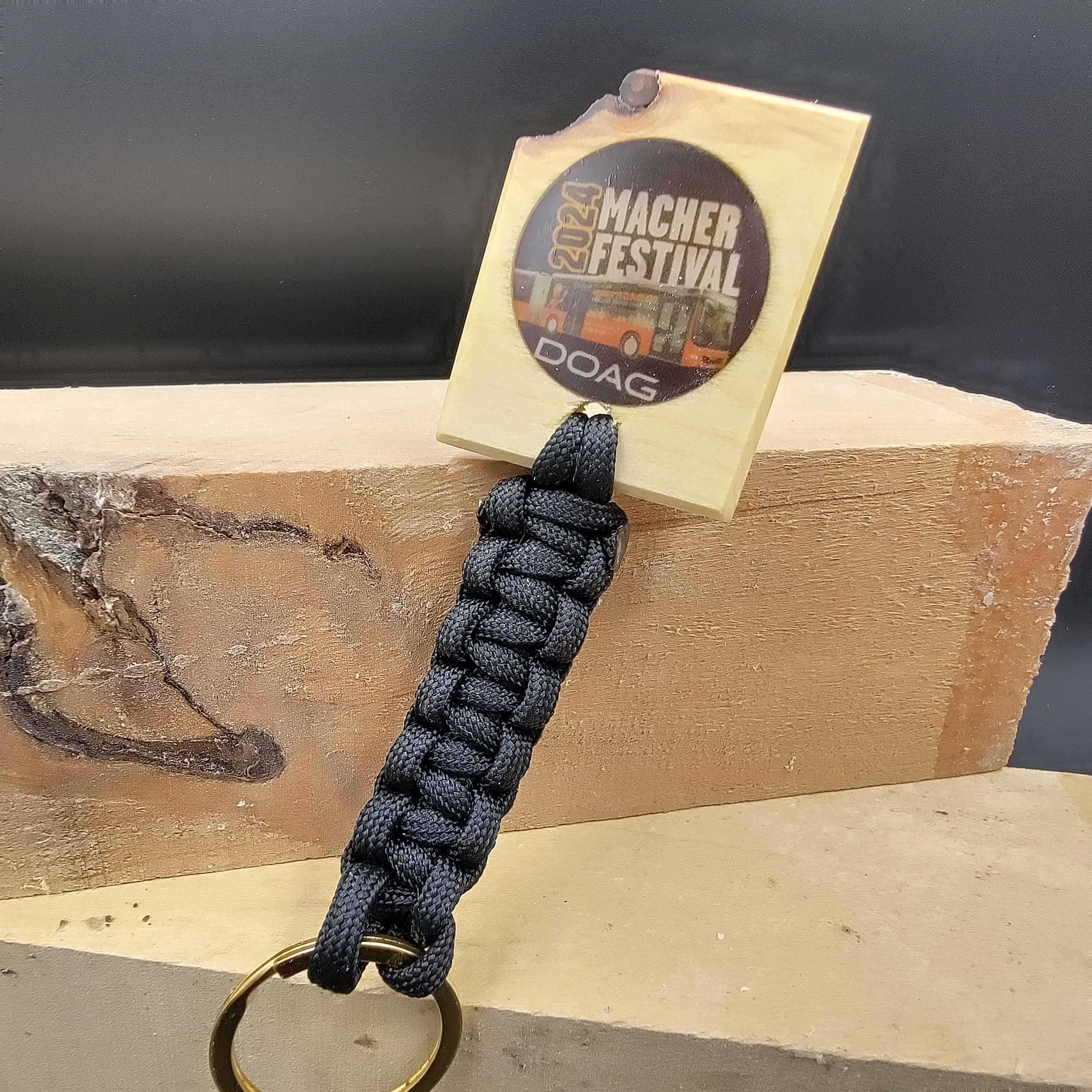 Andrücken mit der Schere
